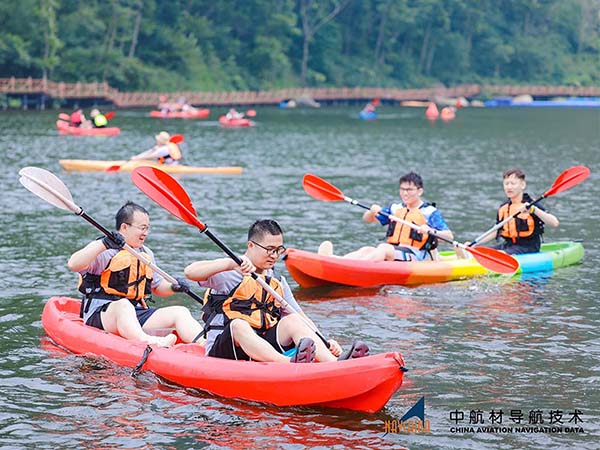 乘風(fēng)破浪聚合力 親水團(tuán)建煥新程